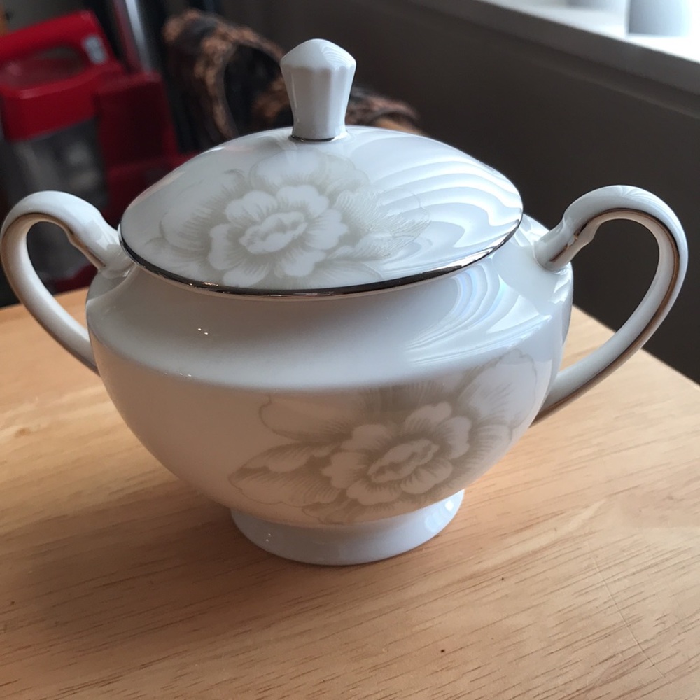 Lenox Blush Silhouette Sugar Bowl - Picture 5 of 9